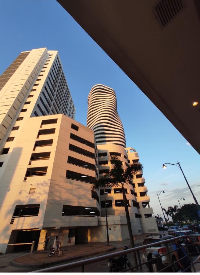 Suite Riverfront Puerto Santa Ana Guayaquil Ngoại thất bức ảnh