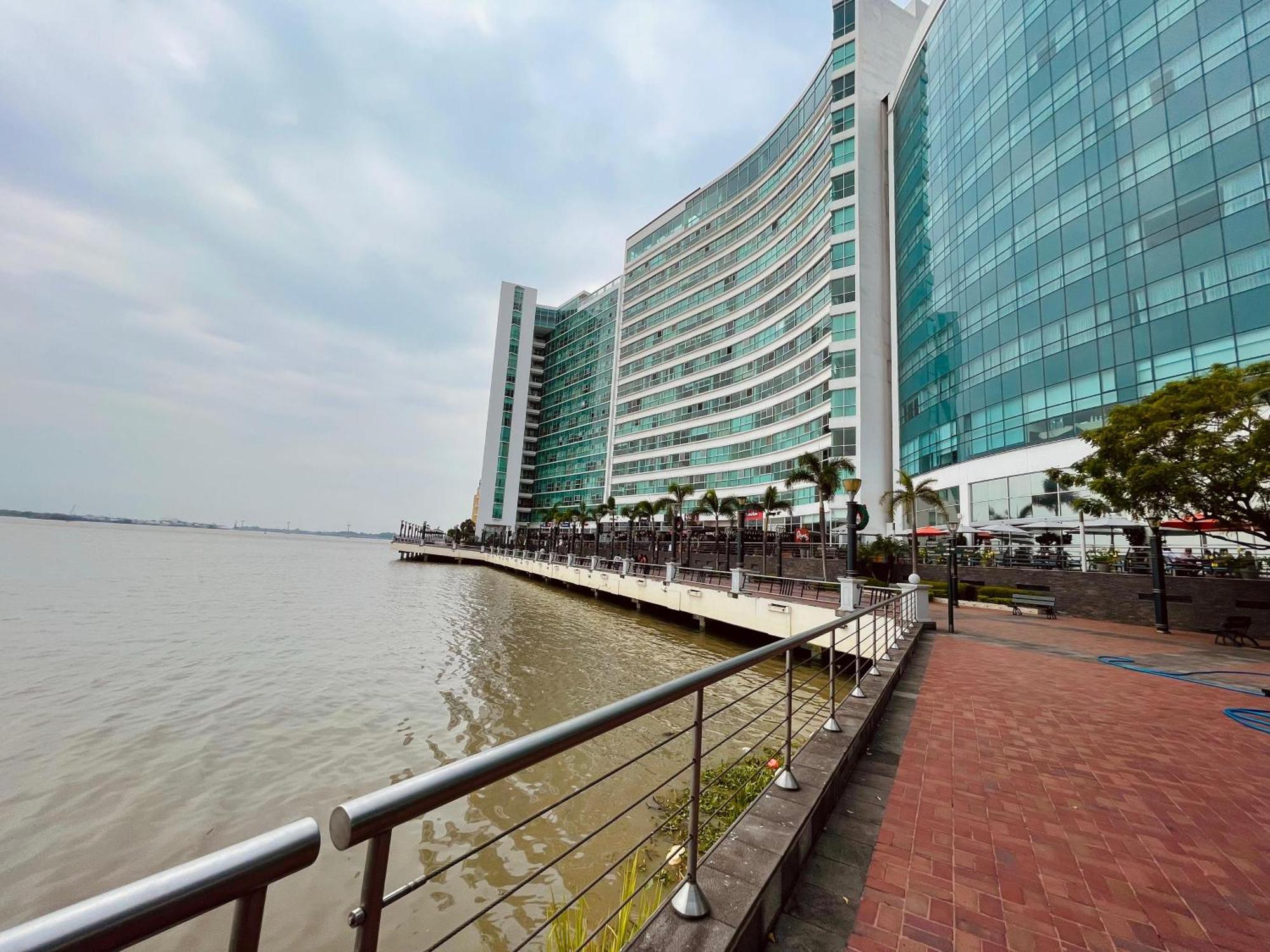 Suite Riverfront Puerto Santa Ana Guayaquil Ngoại thất bức ảnh