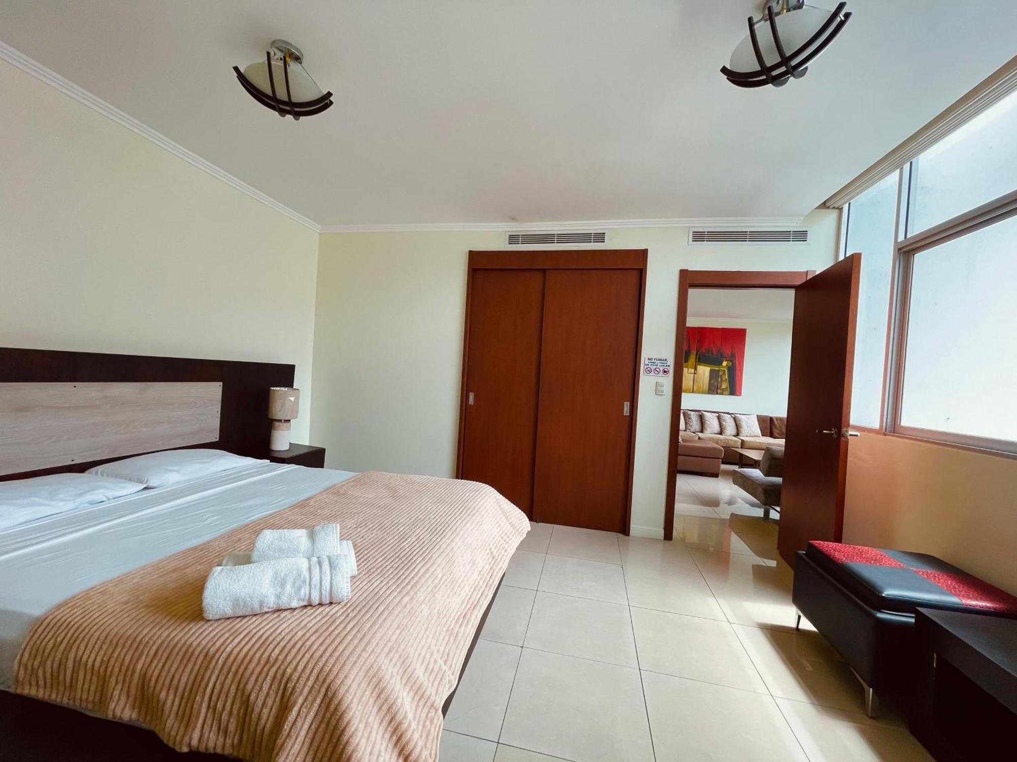 Suite Riverfront Puerto Santa Ana Guayaquil Ngoại thất bức ảnh