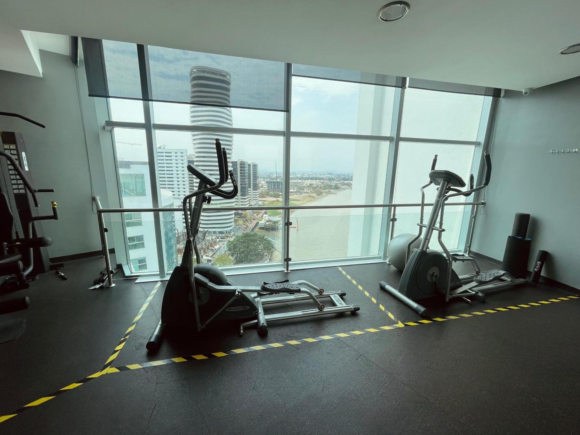Suite Riverfront Puerto Santa Ana Guayaquil Ngoại thất bức ảnh