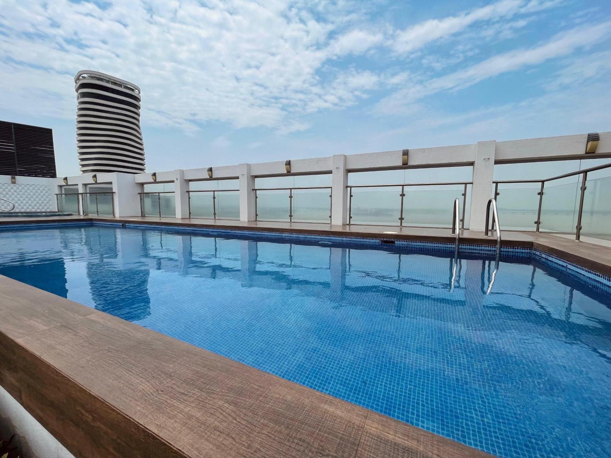 Suite Riverfront Puerto Santa Ana Guayaquil Ngoại thất bức ảnh